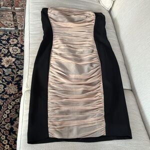 NWT La Perla Black and Cream Ruched Strapless Sheath Lined Dress Size 8